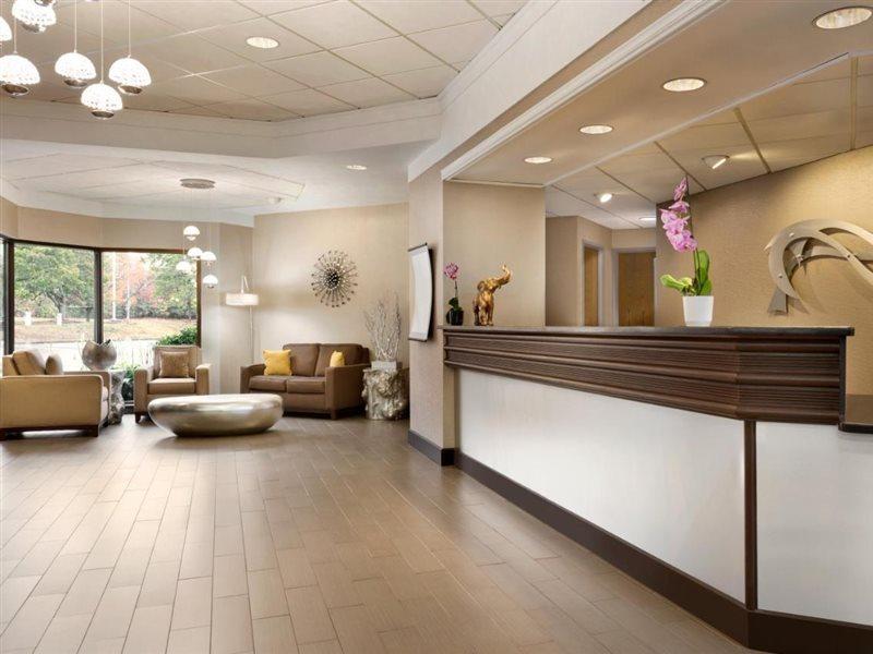 Radisson Akron-Fairlawn Copley Montrose ภายนอก รูปภาพ