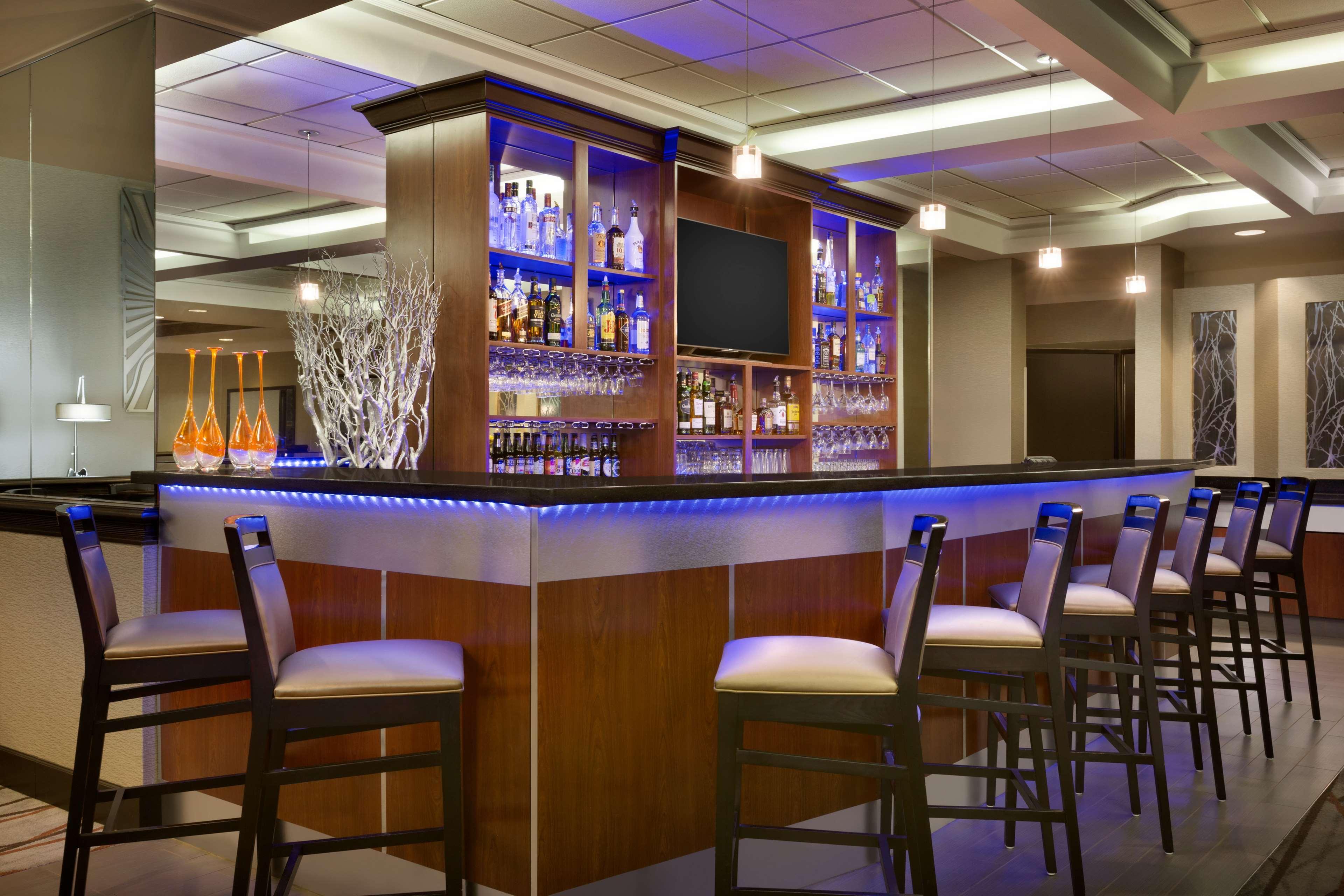 Radisson Akron-Fairlawn Copley Montrose ภายนอก รูปภาพ