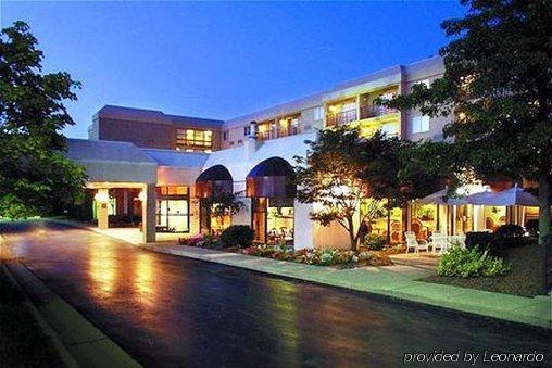 Radisson Akron-Fairlawn Copley Montrose ภายนอก รูปภาพ