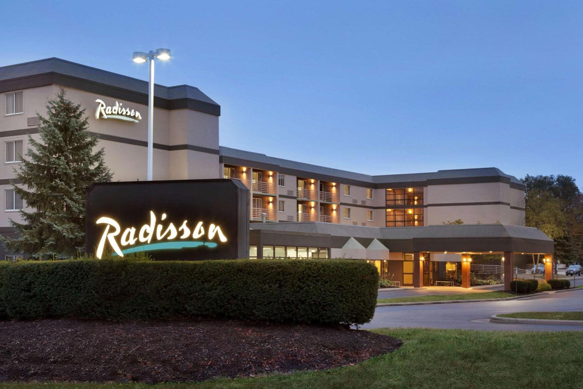 Radisson Akron-Fairlawn Copley Montrose ภายนอก รูปภาพ