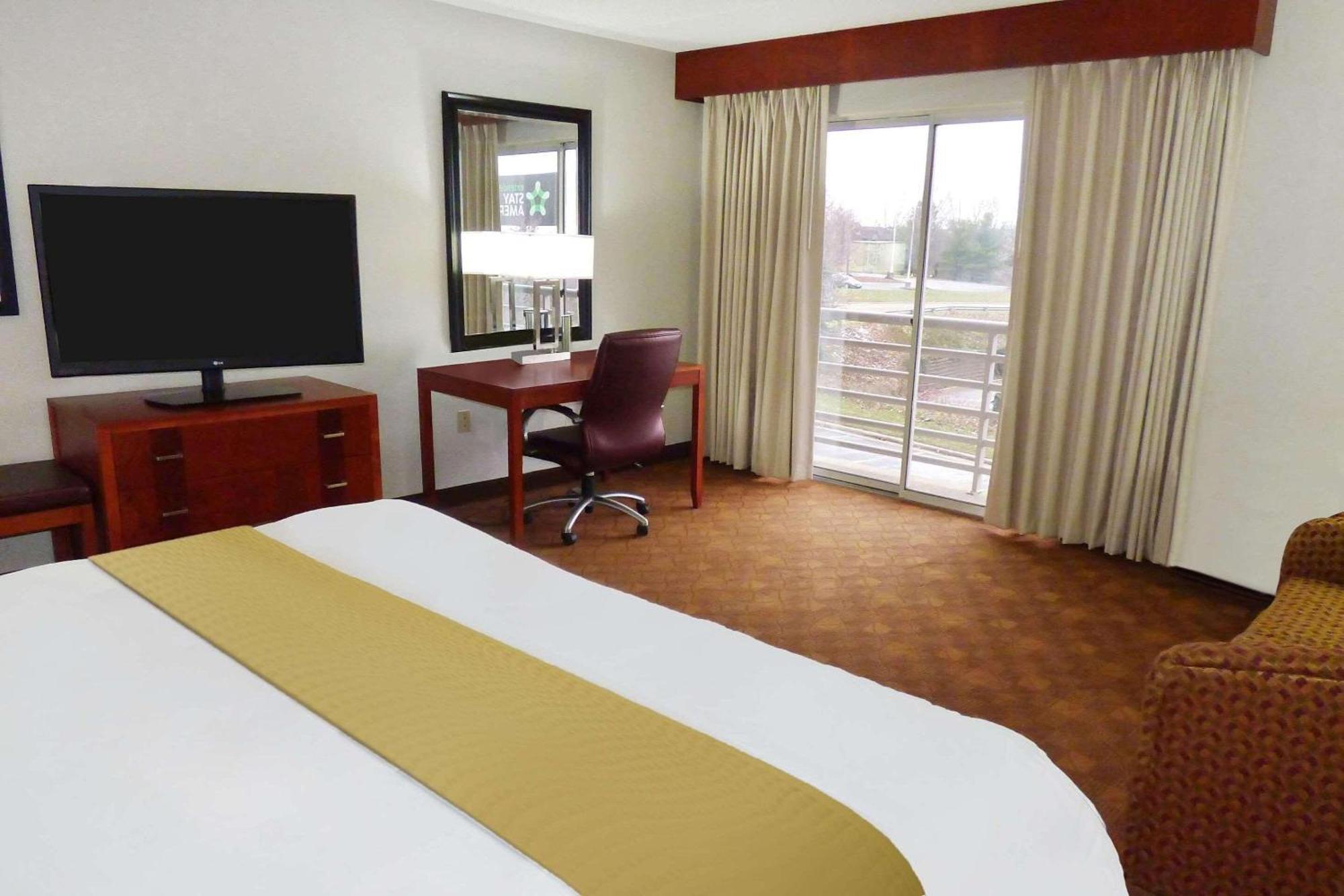 Radisson Akron-Fairlawn Copley Montrose ภายนอก รูปภาพ