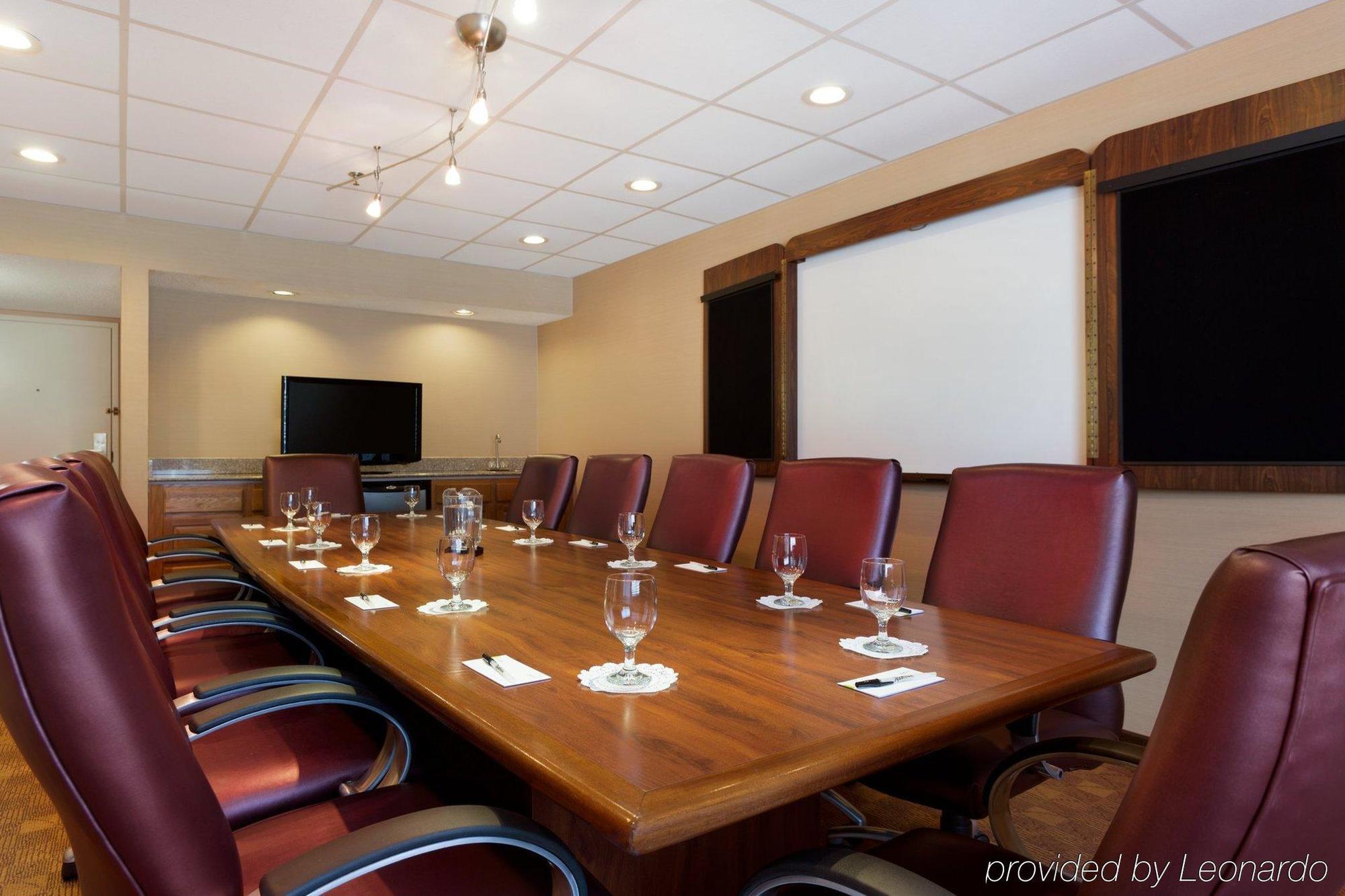 Radisson Akron-Fairlawn Copley Montrose ภายนอก รูปภาพ