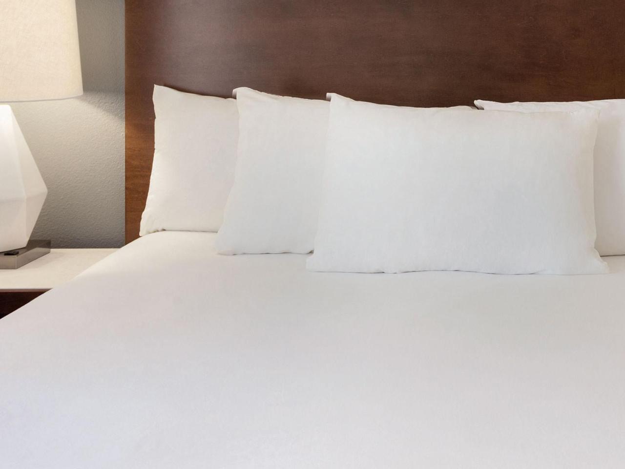 Radisson Akron-Fairlawn Copley Montrose ภายนอก รูปภาพ